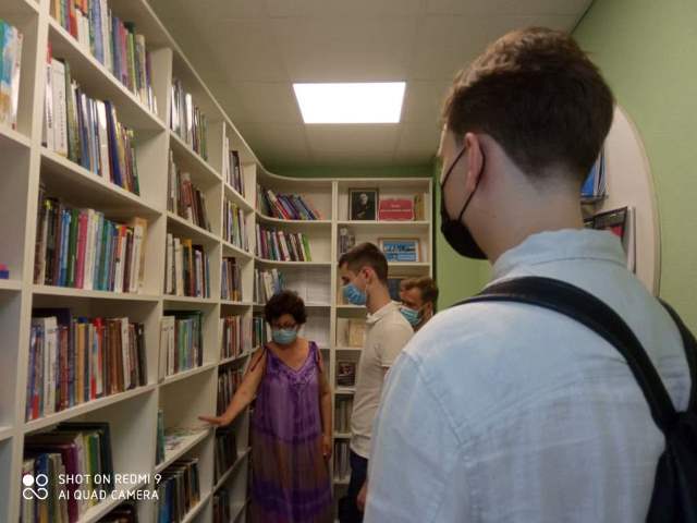 Несподівані гості в бібліотеці ім. Миколи Руденка