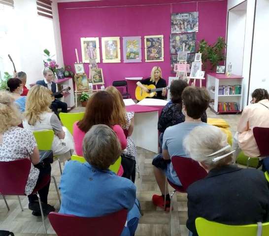 Музичний вечір «Гітара в колі друзів» в бібліотеці ім. С. Руданського