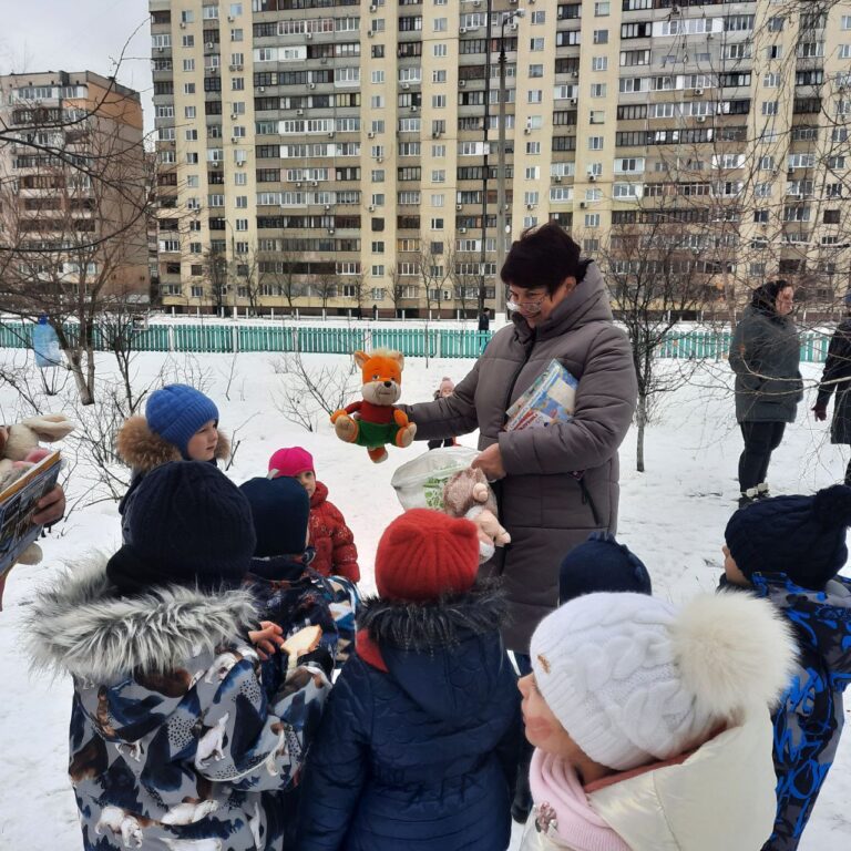 З малечею на вулиці і в бібліотеці