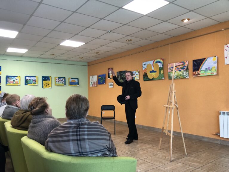 Моно-вистава «Маестро Азнавур. Une vie d`amour» у виконанні заслуженого актора Петра Миронова.