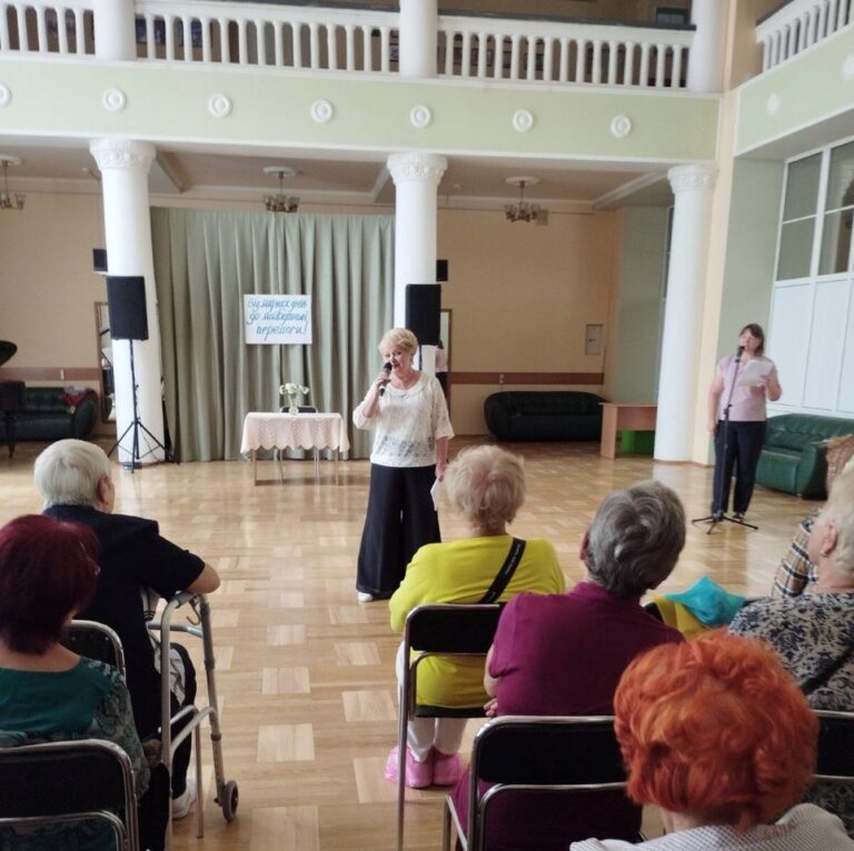 Музично-поетична година «Від мирних днів до майбутньої перемоги» в бібліотеці №159