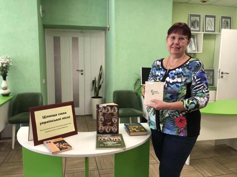 Мистецька година «Цілюща сила української пісні» бібліотеки ім. А. Чехова