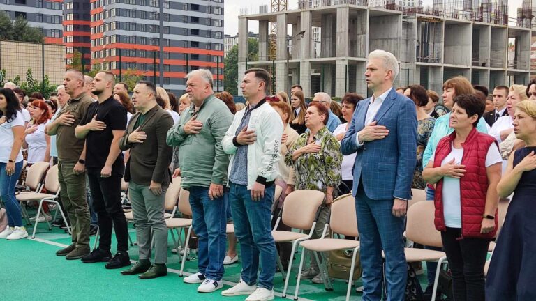Національний рекорд України «Найбільша мапа України з маскувальної сітки»
