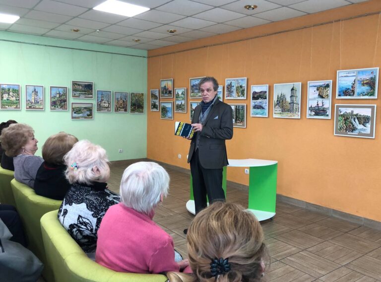 Моновистава «Душевних струн торкнулась осінь» у виконанні Петра Миронова
