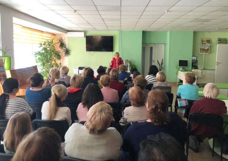 Презентація нової  збірки віршів «Коляда – колядочка» письменниці Надії Семени