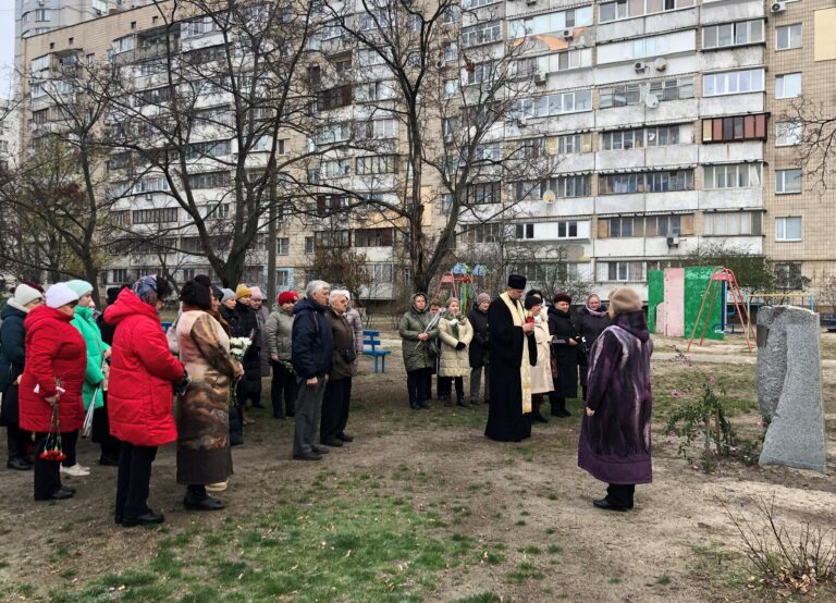 День Гідності і Свободи в бібліотеках Дарниці