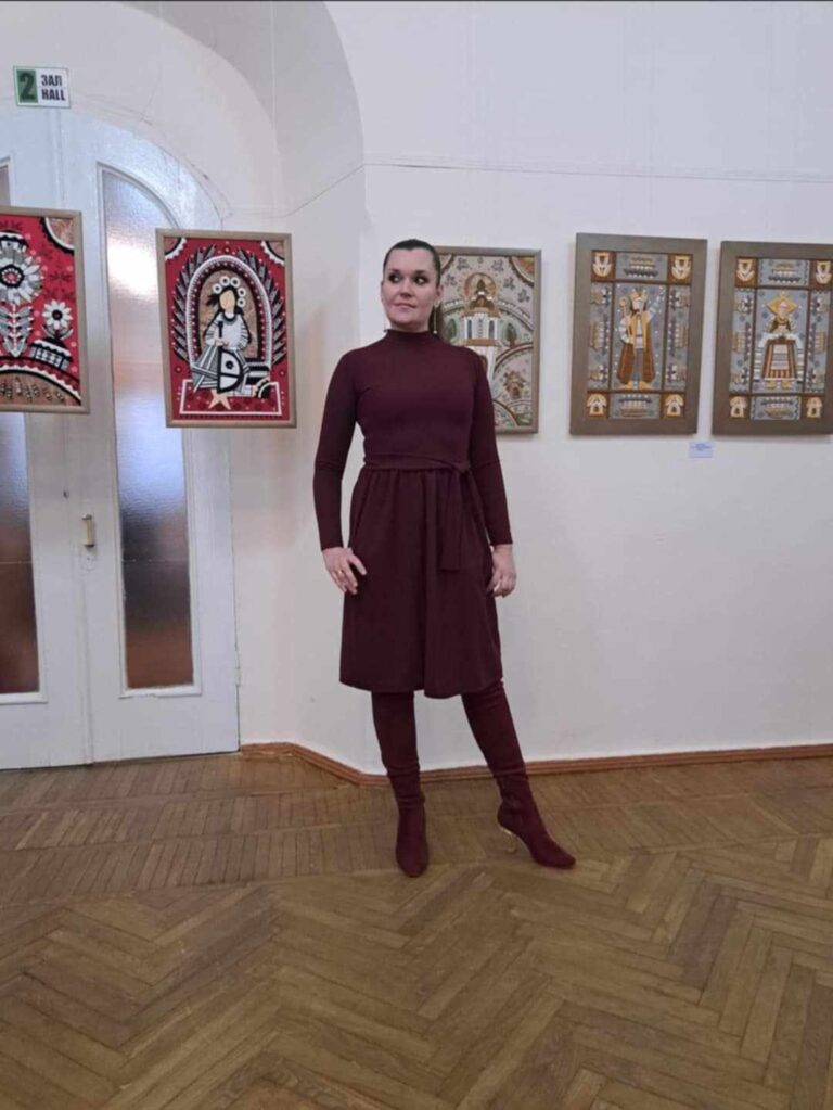 Відкриття виставки художніх робіт Юлії Петренко