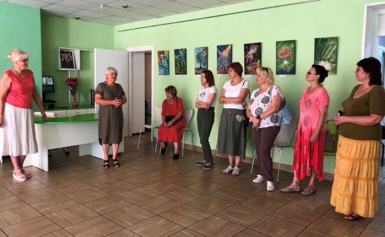 Відкриття виставки картин художниці Валентини Глущенко «Мій кольоровий світ»
