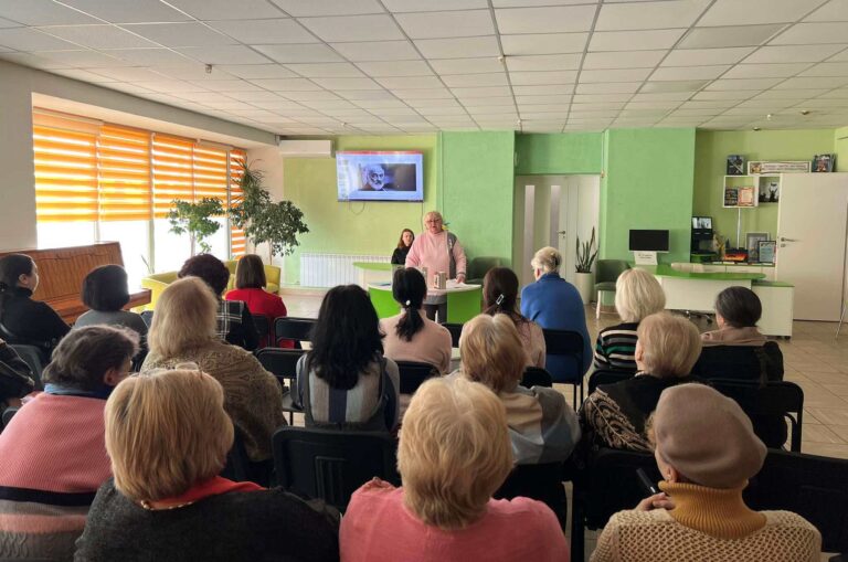 Засідання районного університету культури «Сергій Параджанов. Відкладена прем’єра» в бібліотеці ім. Миколи Руденка
