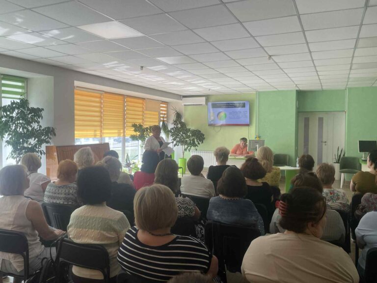 Тренінг «Швидка» психологічна допомога під час війни» в бібліотеці ім. Миколи Руденка
