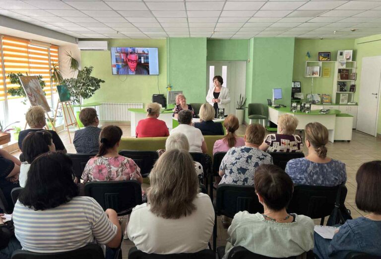 Літературна година «У вирі долі. Юрій Чикирисов» в бібліотеці ім. Миколи Руденка