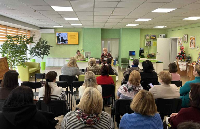 Літературна година «Я – передовсім українець» в бібліотеці ім. Миколи Руденка