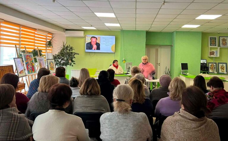 Літературна година «Я зроду – віть сільського люду…» в бібліотеці ім. Миколи Руденка